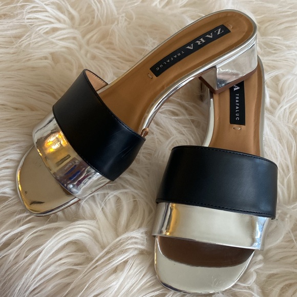 ZARA Trafaluc flip on sandals - Picture 2 of 13